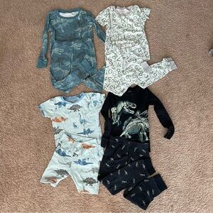 Carter's Dinosaur and Burts Bee Pajama Sets （4 sets）